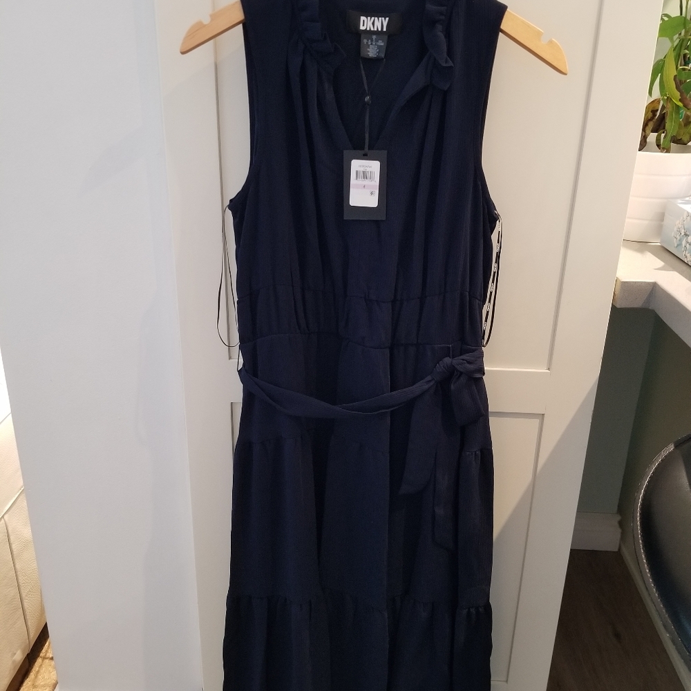 DKNY size 6 dress brand new